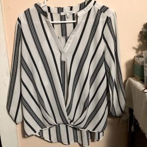 Women’s large Lynn, Ryan, three-quarter sleeve top